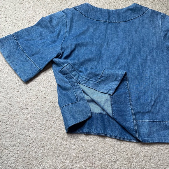 A.L.C. Cropped Chambray Deep V Neck Top Size 0 - Picture 2 of 6